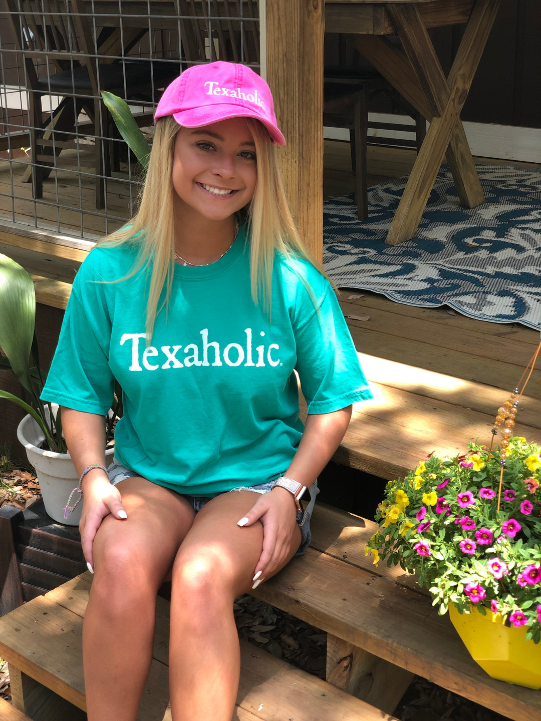 Texaholic® Comfort Colors Tee